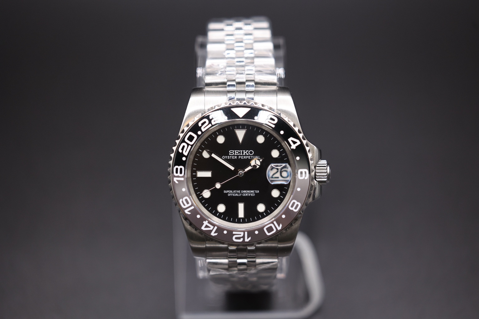 Calm Second BRUCE WAYNE 3-hand custom watch