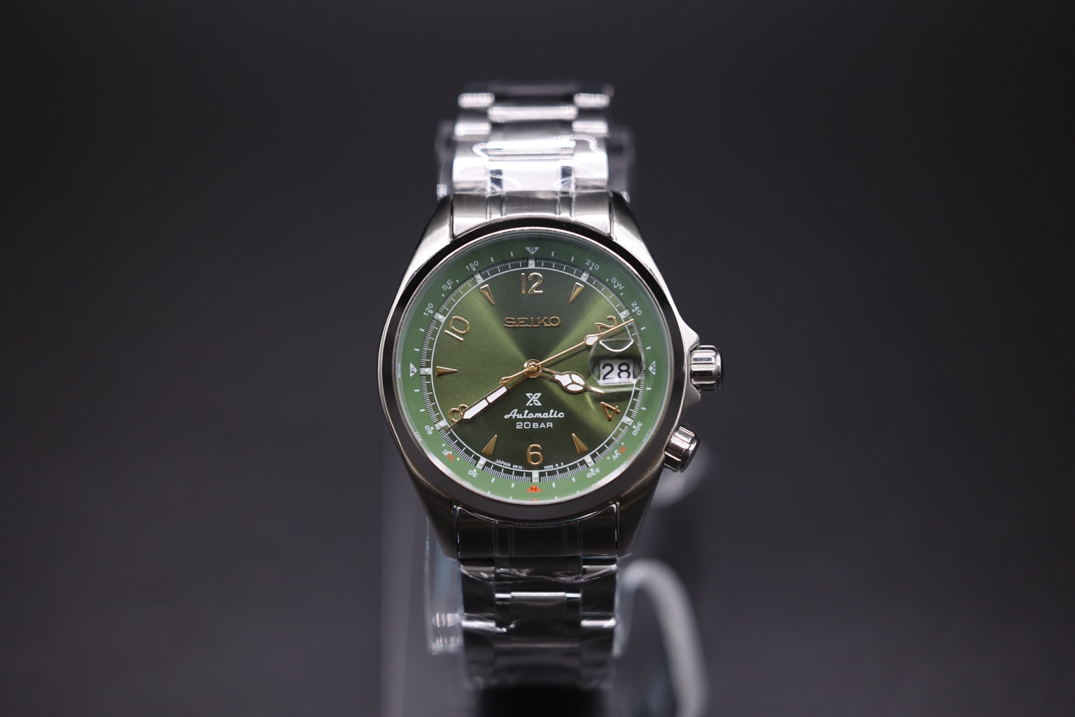 Calm Second past build: Olive dial · gold-tone details