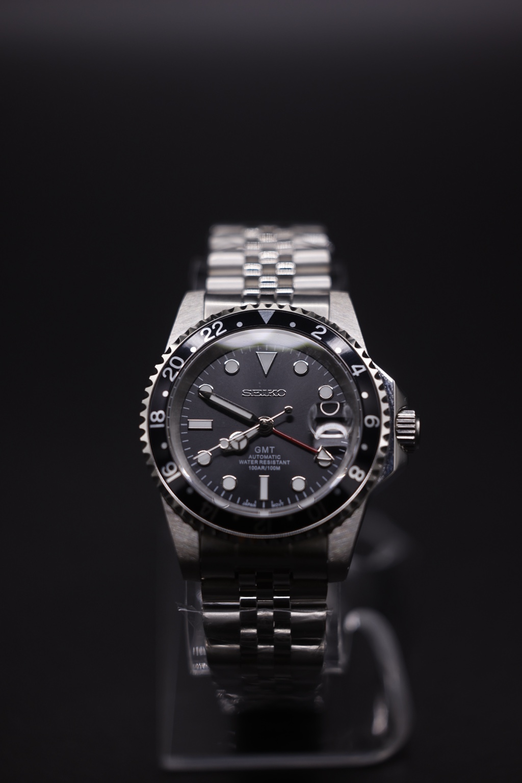 Calm Second past build: Dark dial · red hand